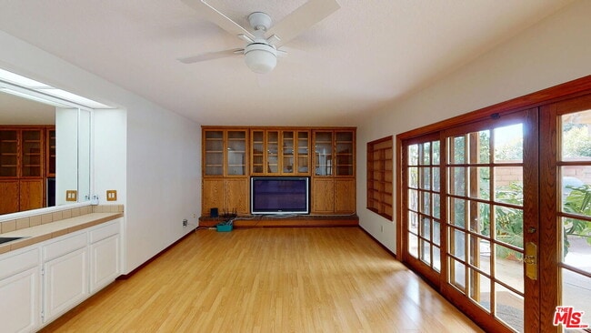 Building Photo - 7814 Woodhall Ave