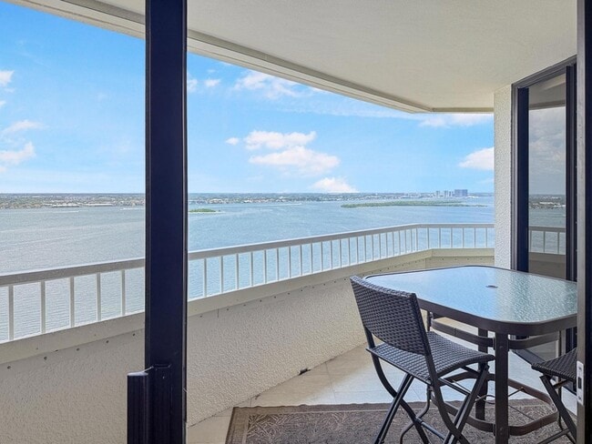 Building Photo - 5080 N Ocean Dr