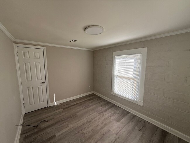 Building Photo - One bedroom, 1 bath house in Mebane