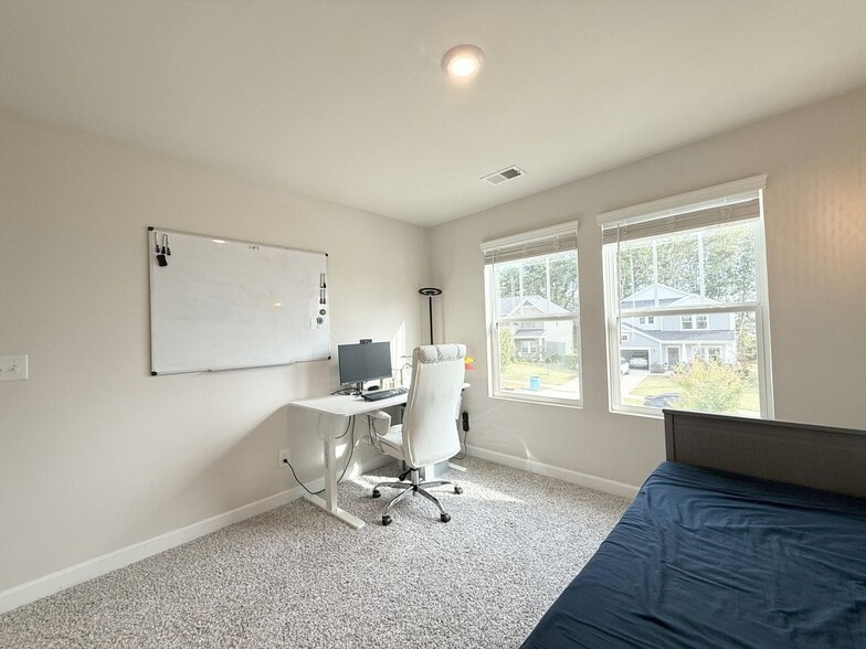 Building Photo - 4112 Armstrong Farm Dr