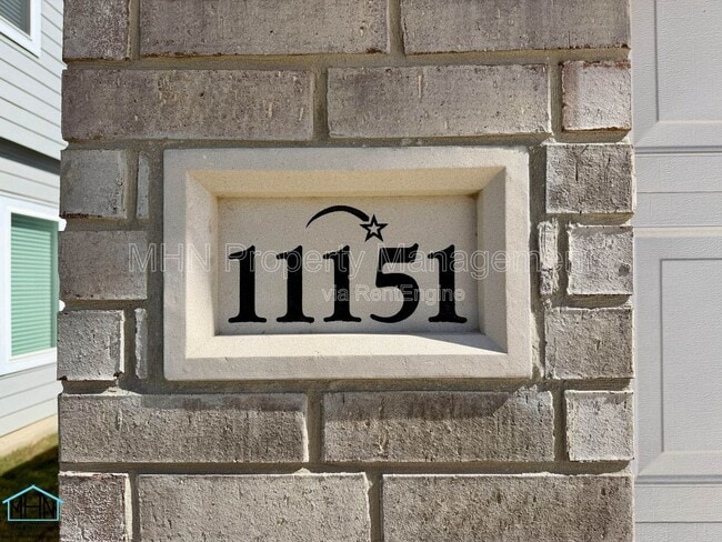 Building Photo - 11151 Hollinger Cir