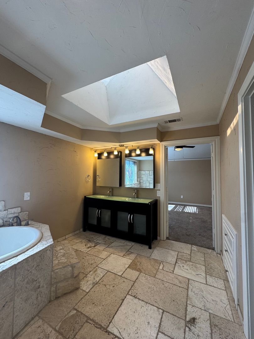 Building Photo - 3205 Ridge Cir