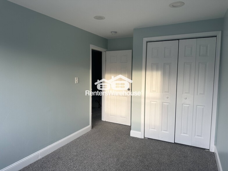 Building Photo - 4045 St Monica Dr