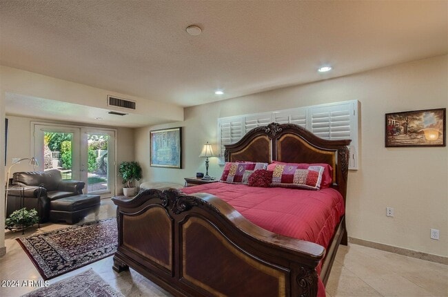 Building Photo - 8012 E Vía Campo