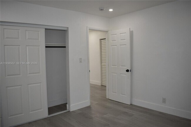 Building Photo - 900 NW 8th Ave