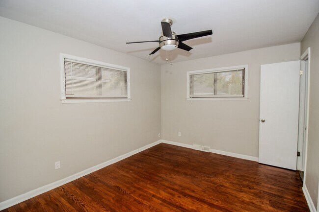 Building Photo - 15517 Shirley Ave