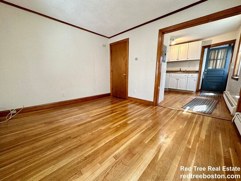 Building Photo - 37 Cottage St