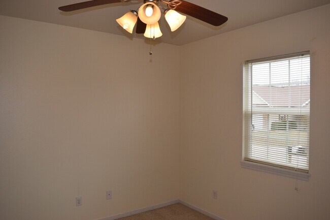 Building Photo - 3-Bedroom Home with Room to Roam – Fenced In Backyard