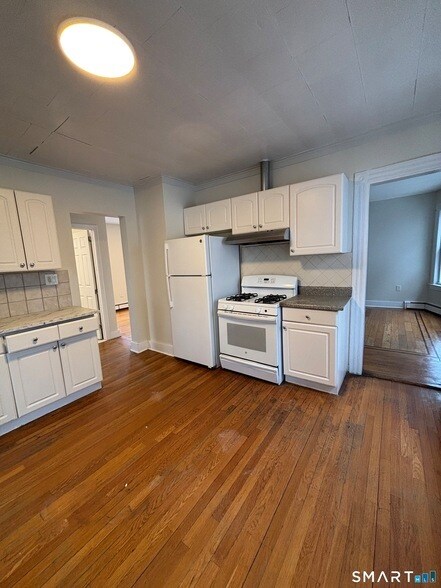 Building Photo - 2395 Main St