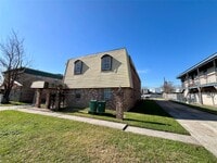 Building Photo - 1042 W Village Ct