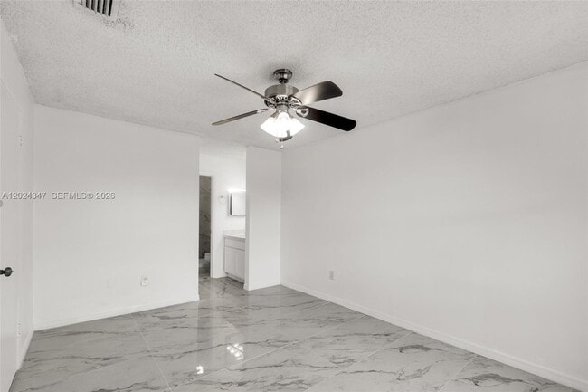 Building Photo - 9728 Hammocks Blvd