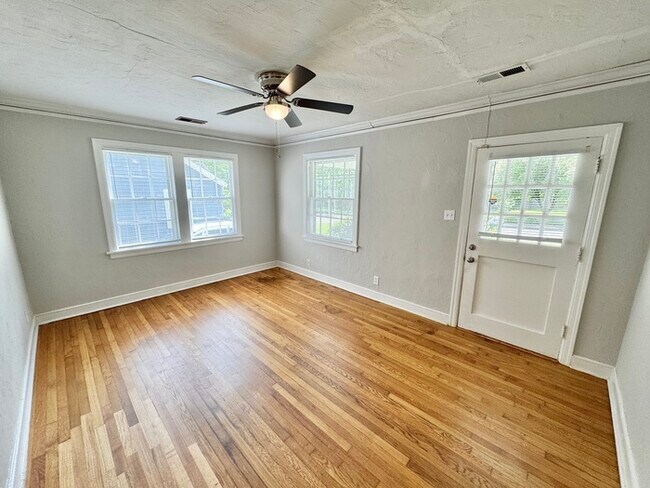 Building Photo - 626 Shotwell St