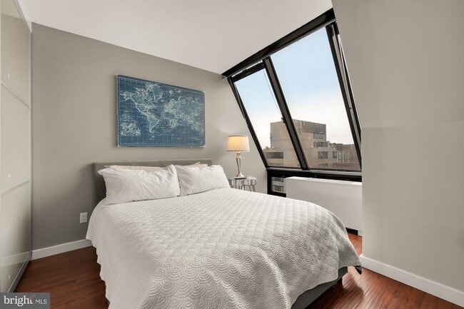 Building Photo - 1245 13th St NW