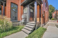 Building Photo - 162 Allen St
