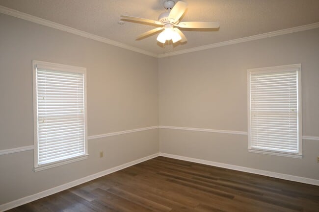 Building Photo - 3702 Northcliff Ln