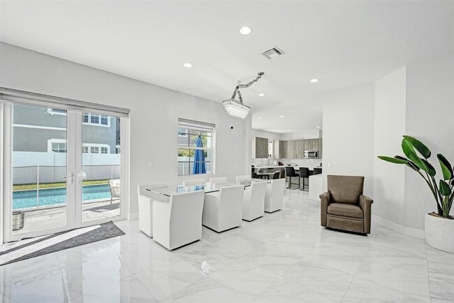 Building Photo - 3534 Forest View Cir