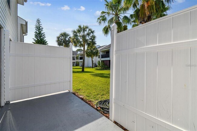 Building Photo - 726 Haven Pl