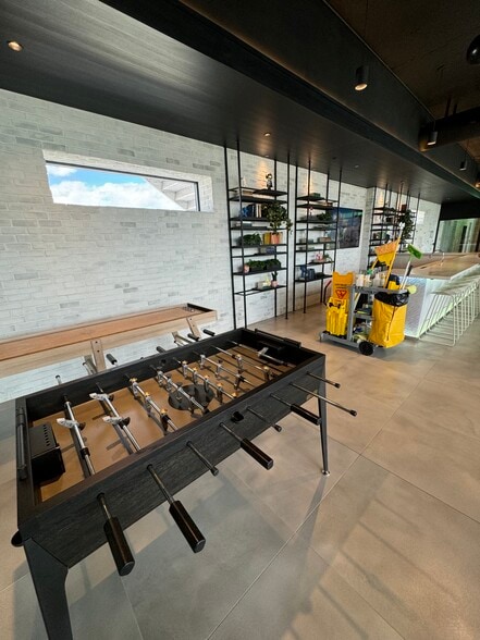 Building Photo - 160 NW 27th St