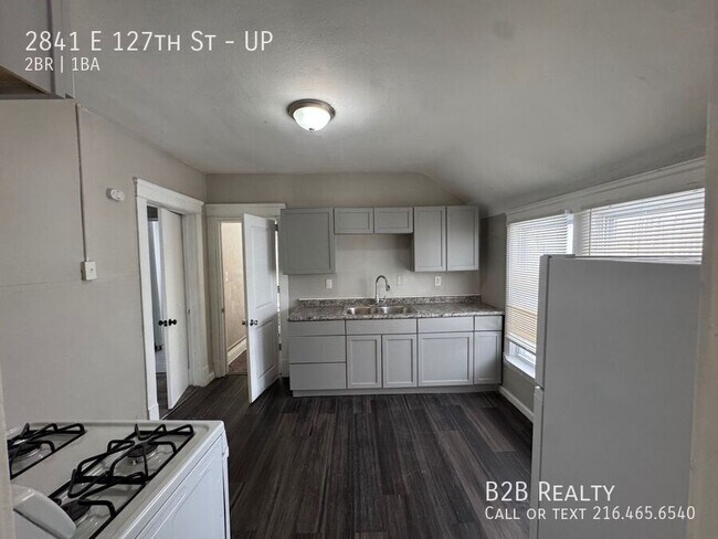 Building Photo - 2841 E 127th St