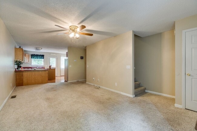 Building Photo - 3 bdrm/2 Bath Condo  Bristol, TN