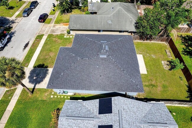 Building Photo - 308 Alba Ln