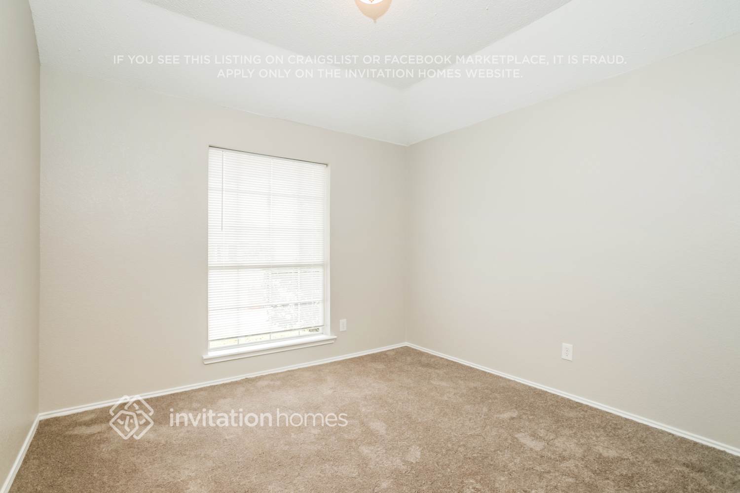 Building Photo - 9999 Buckingham Ln