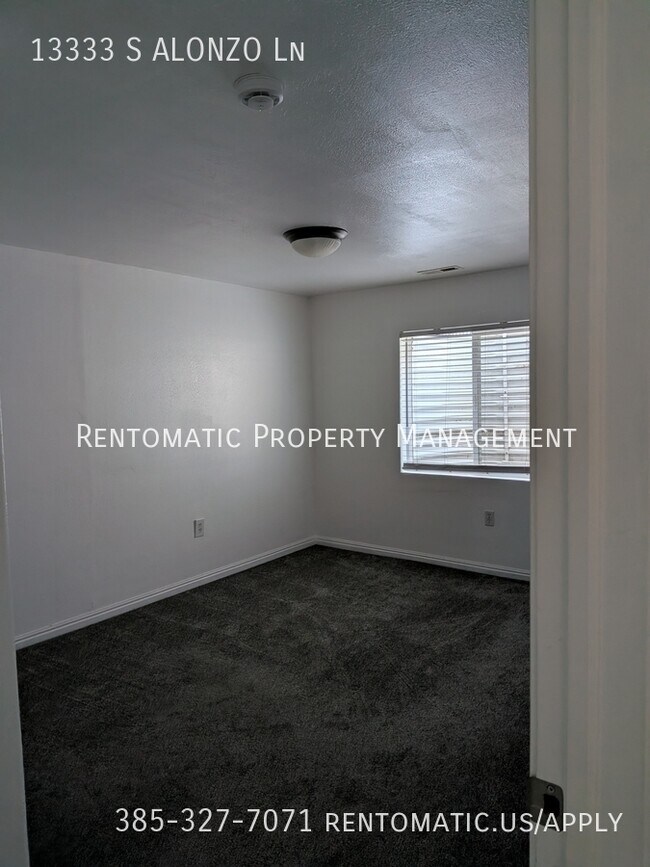 Building Photo - 13333 Alonzo Ln