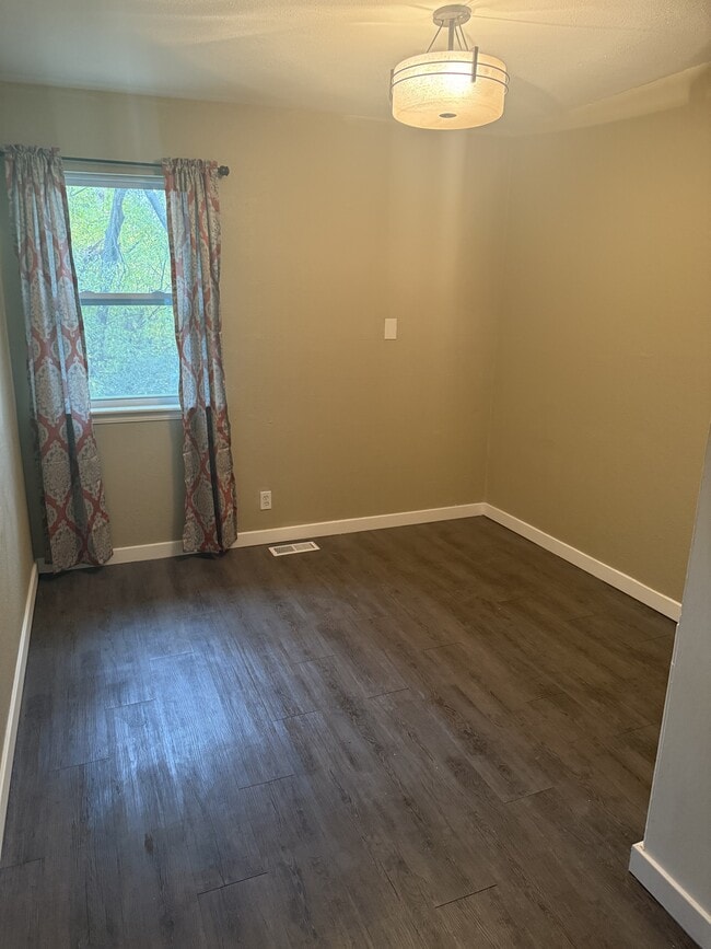 Building Photo - 2404 N Gray St