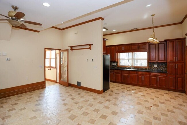 Building Photo - 3602 Jones Mill Rd