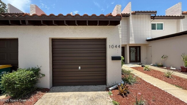 Building Photo - 1044 Ashley Ave
