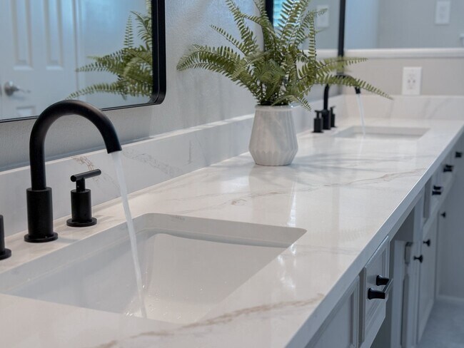 Building Photo - 15619 Ripplewind Ln