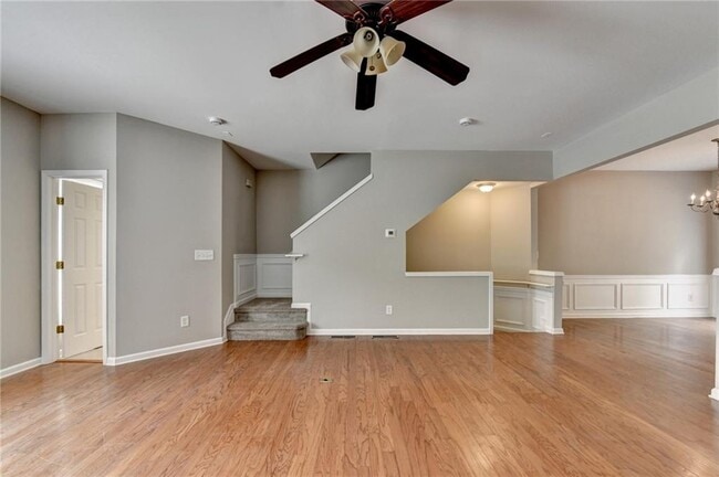 Building Photo - 4021 Edgecomb Dr