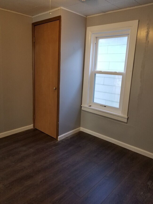 Building Photo - 224 W North St