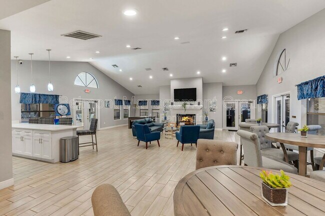 Building Photo - 3038 Parkway Blvd