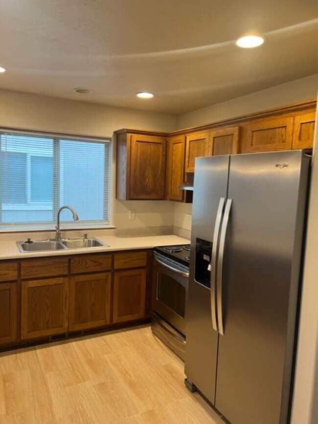 Building Photo - 1297 Clearsprings Dr