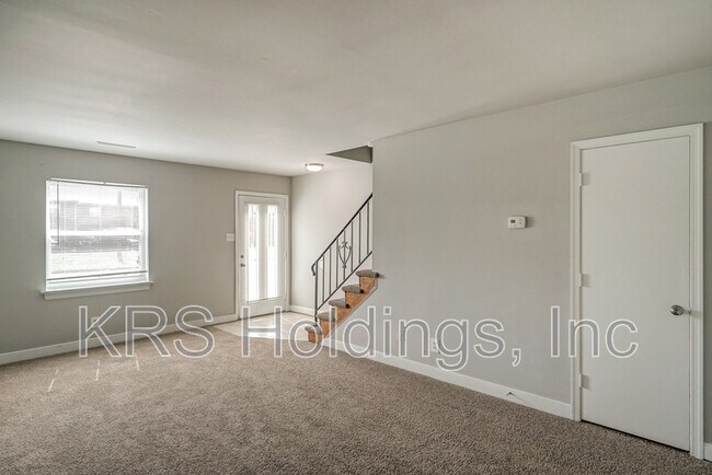Building Photo - 5244 Goolsby Ct