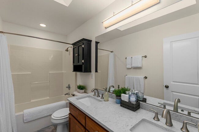 Building Photo - 35908 SE Sandalee Ct