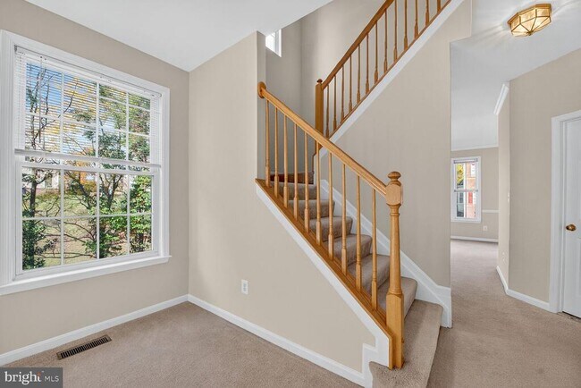 Building Photo - 1515 Shields Terrace NE