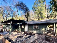 Building Photo - Charming home between Grass Valley and Auburn