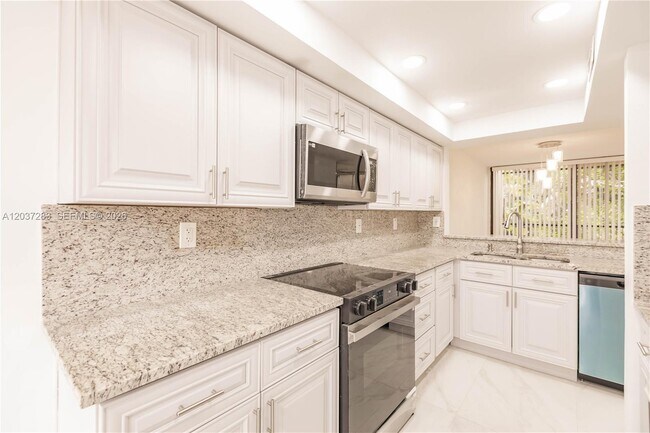 Building Photo - 2931 SW 87th Terrace