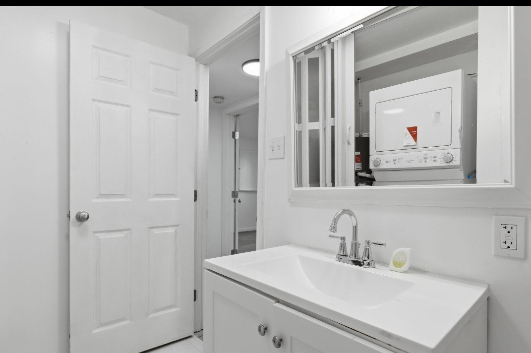 Building Photo - 129 Catawba Pl