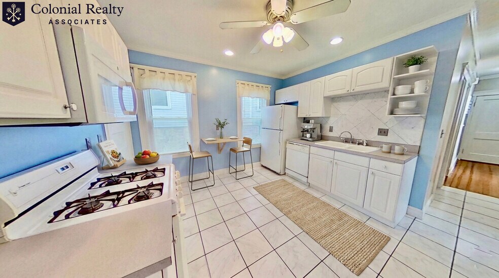 Building Photo - 16 Bigelow St