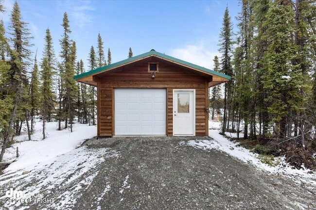 Building Photo - 32810 Moose Ridge Ave