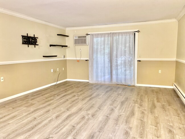 Building Photo - 5339 Brody Dr