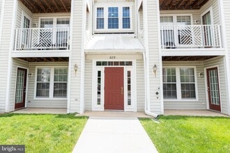 Building Photo - 689 Winding Stream Way