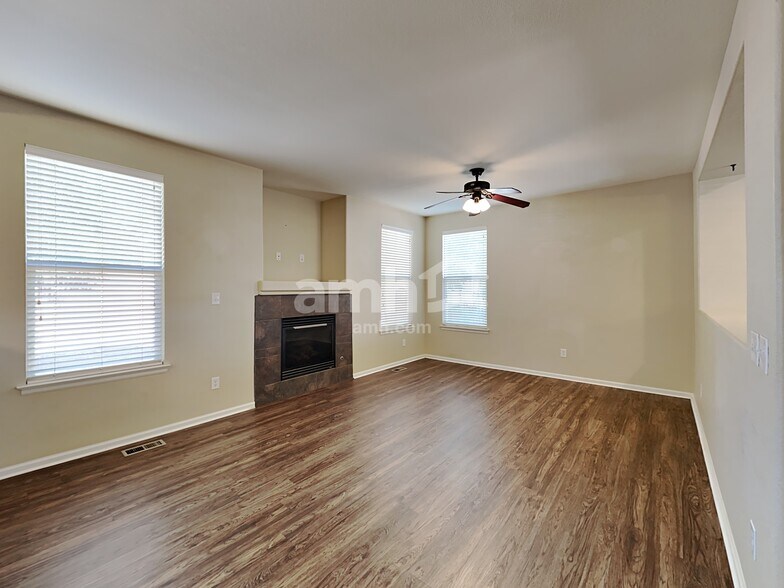 Building Photo - 451 Baler Ct