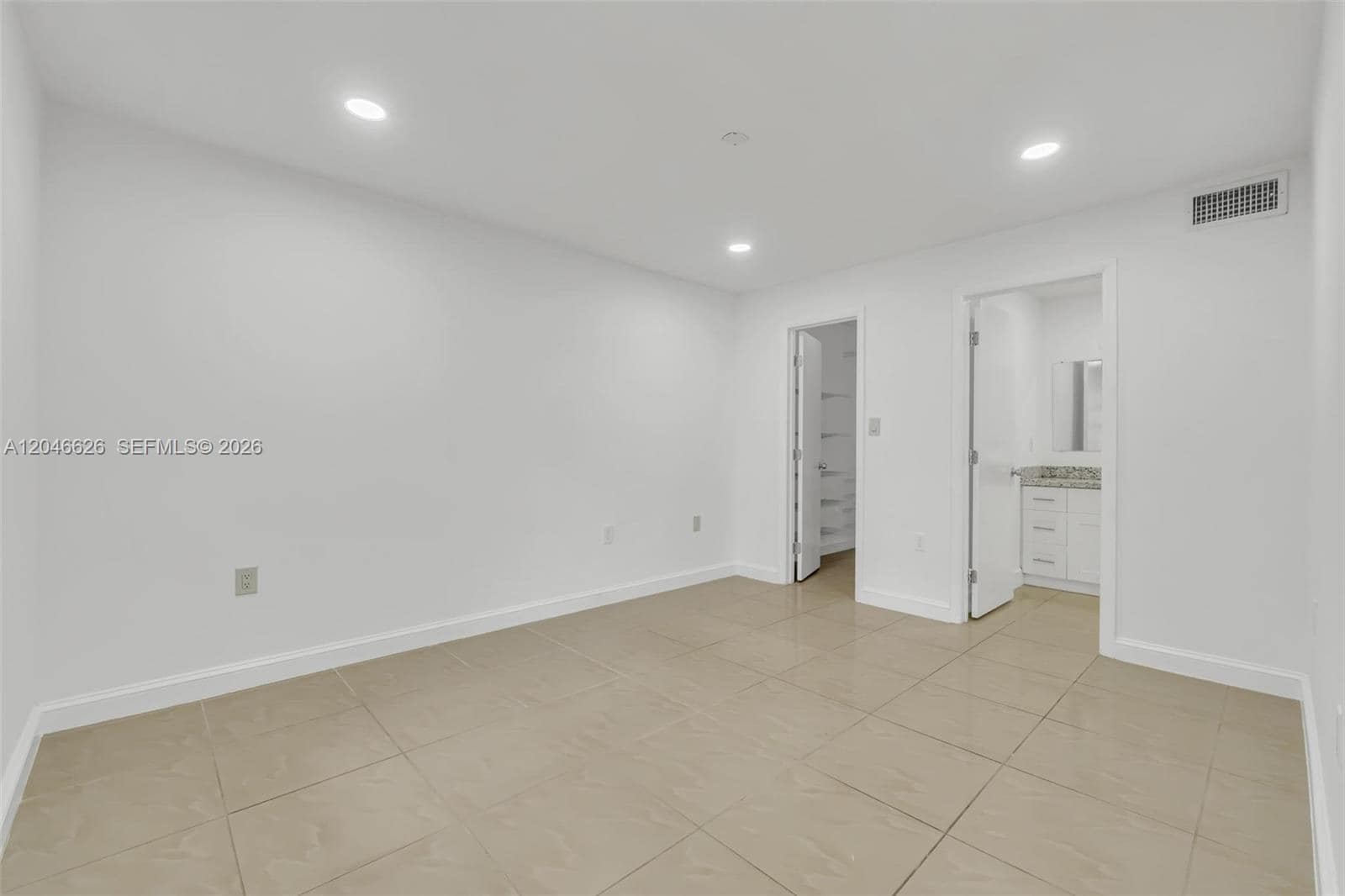 Building Photo - 15560 SW 104th Ter