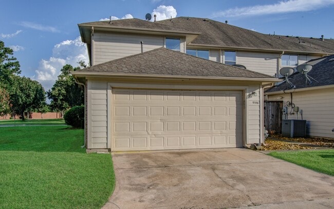 Building Photo - 9106 Sunlight Oak Ln