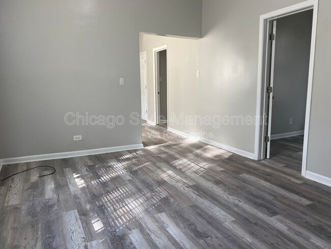 Building Photo - 7614 S Maryland Ave