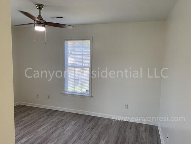 Building Photo - 1718 Kay St